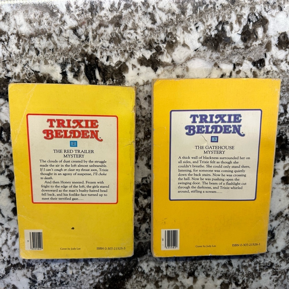 Trixie Belden The Red Trailer Mystery & The Gatehouse Mystery Book 2 & 3 - Picture 2 of 3